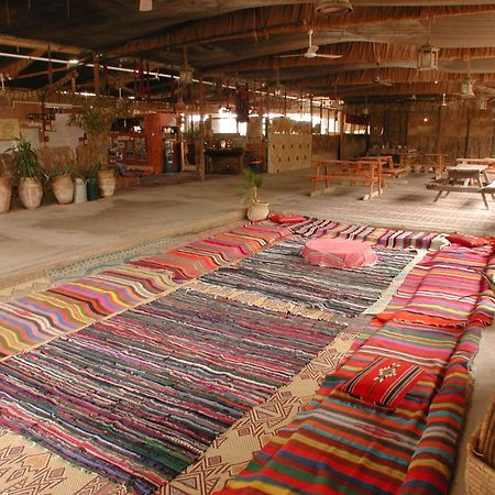 Desert Routes Inn Shvilim ba Midbar Hazeva Bagian luar foto