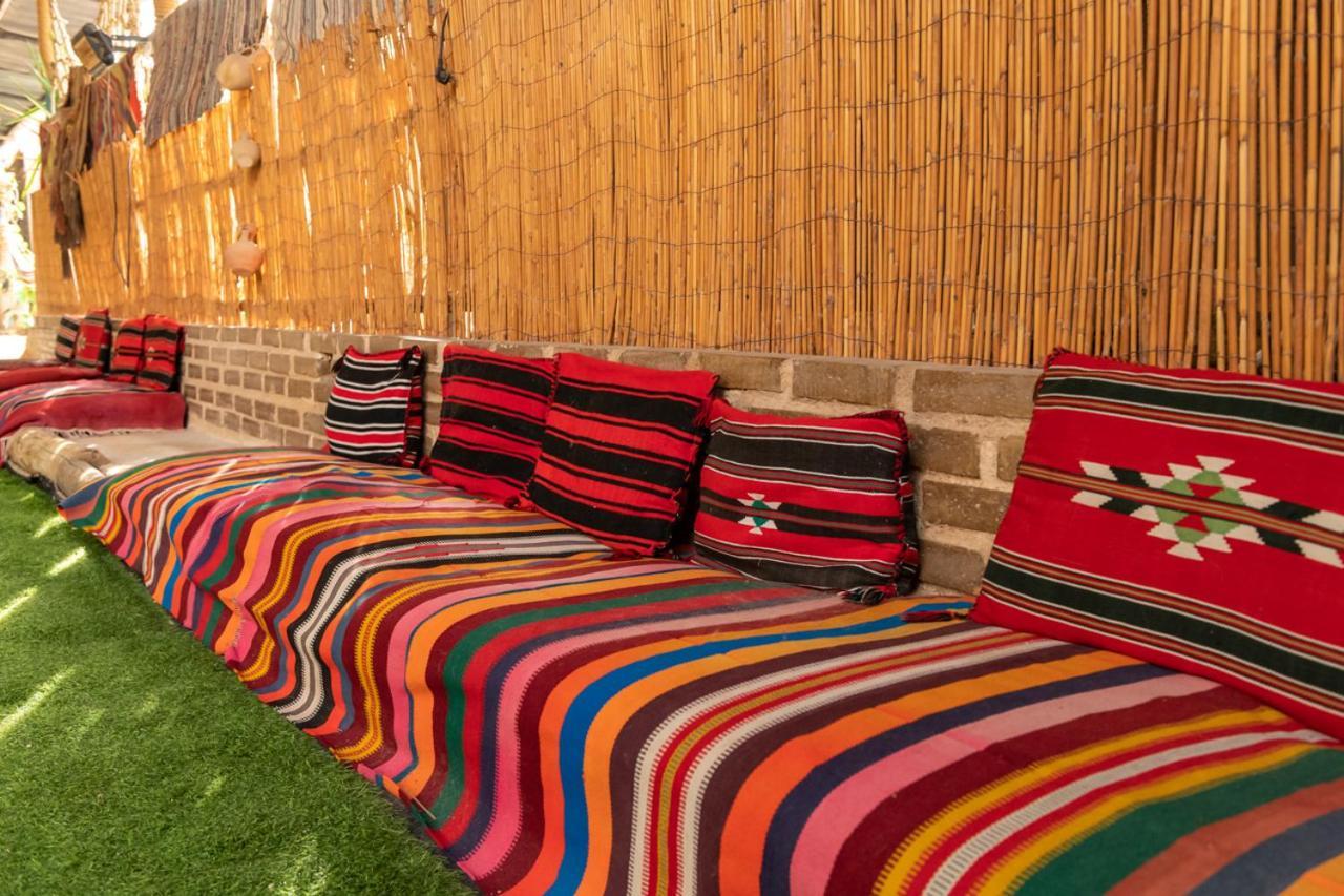 Desert Routes Inn Shvilim ba Midbar Hazeva Bagian luar foto