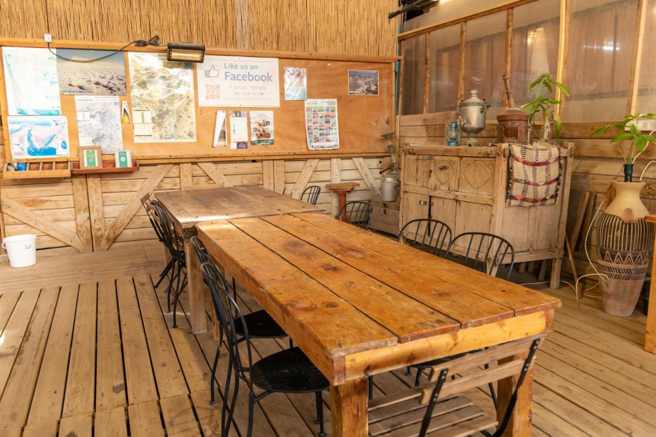 Desert Routes Inn Shvilim ba Midbar Hazeva Bagian luar foto