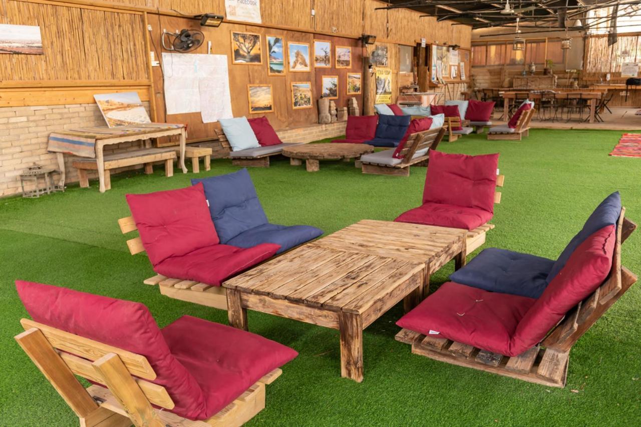 Desert Routes Inn Shvilim ba Midbar Hazeva Bagian luar foto