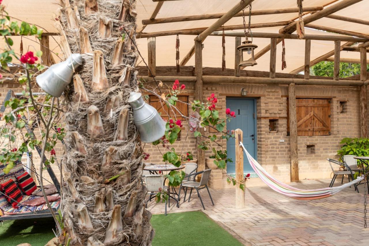 Desert Routes Inn Shvilim ba Midbar Hazeva Bagian luar foto