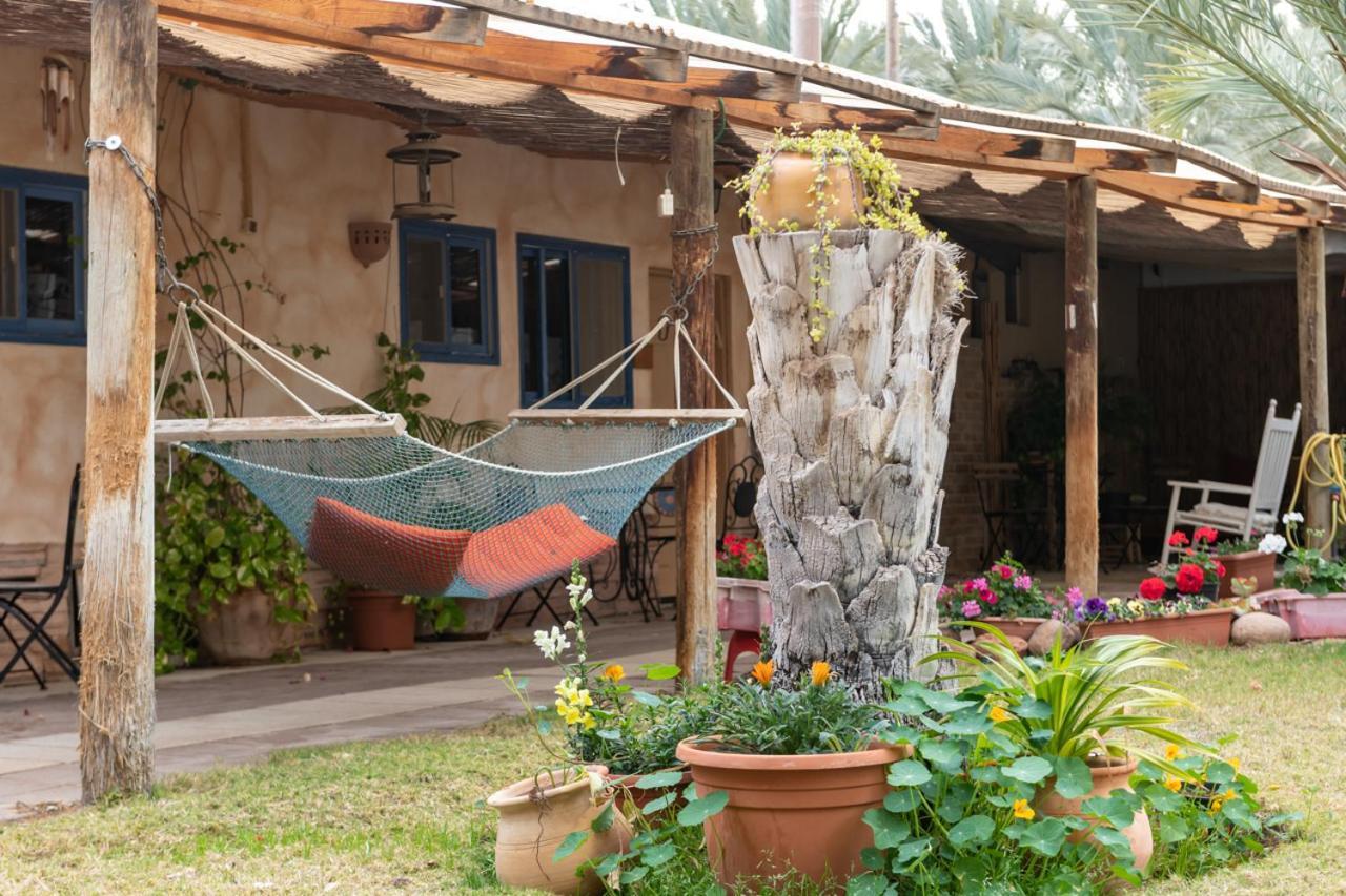 Desert Routes Inn Shvilim ba Midbar Hazeva Bagian luar foto
