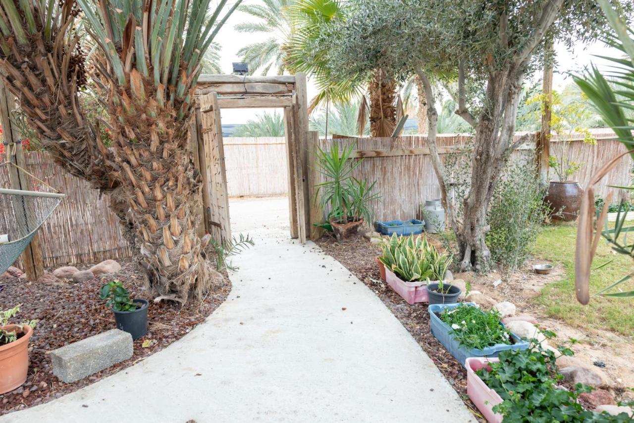 Desert Routes Inn Shvilim ba Midbar Hazeva Bagian luar foto
