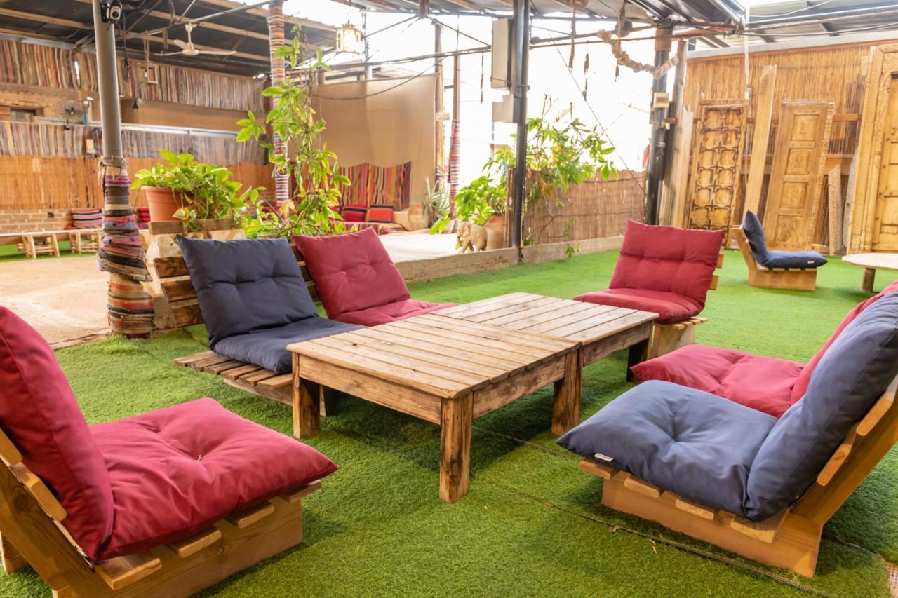 Desert Routes Inn Shvilim ba Midbar Hazeva Bagian luar foto