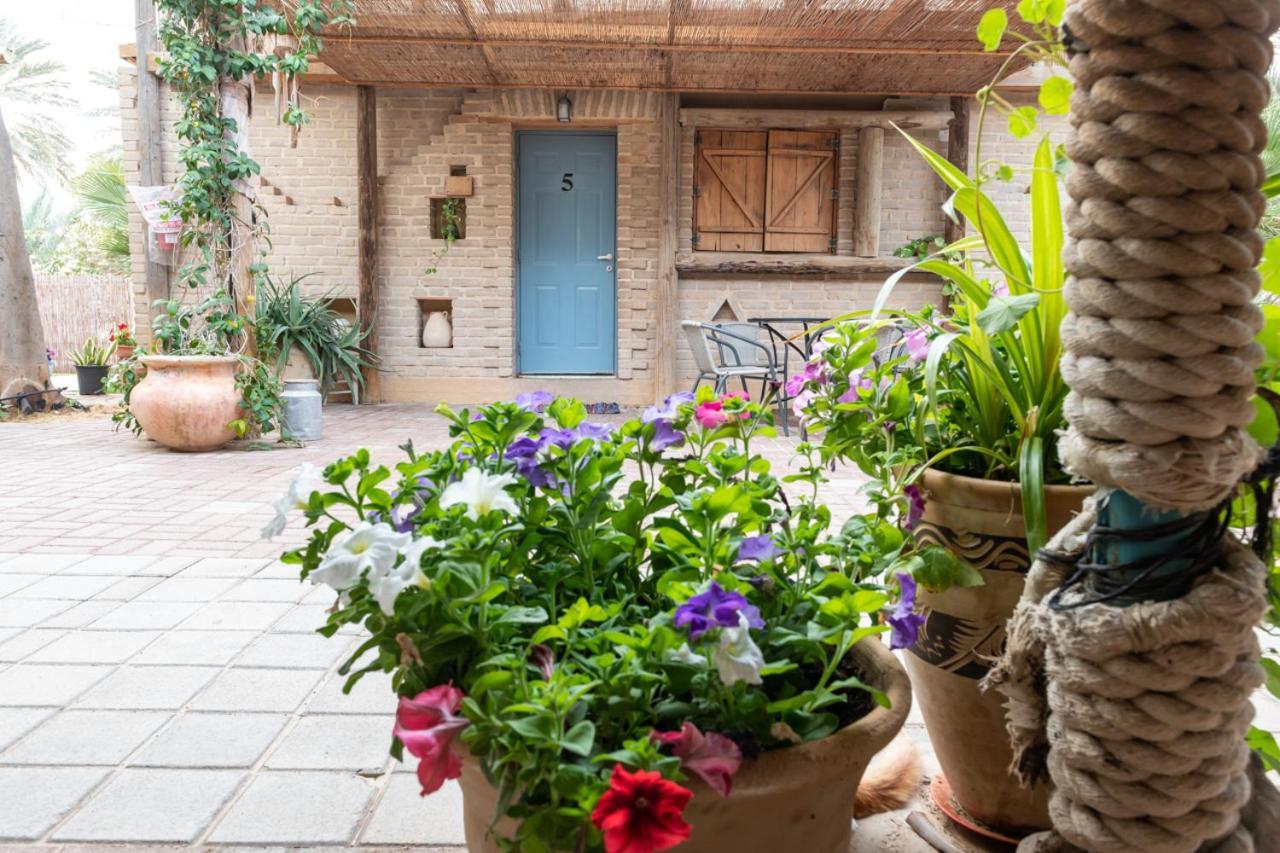 Desert Routes Inn Shvilim ba Midbar Hazeva Bagian luar foto