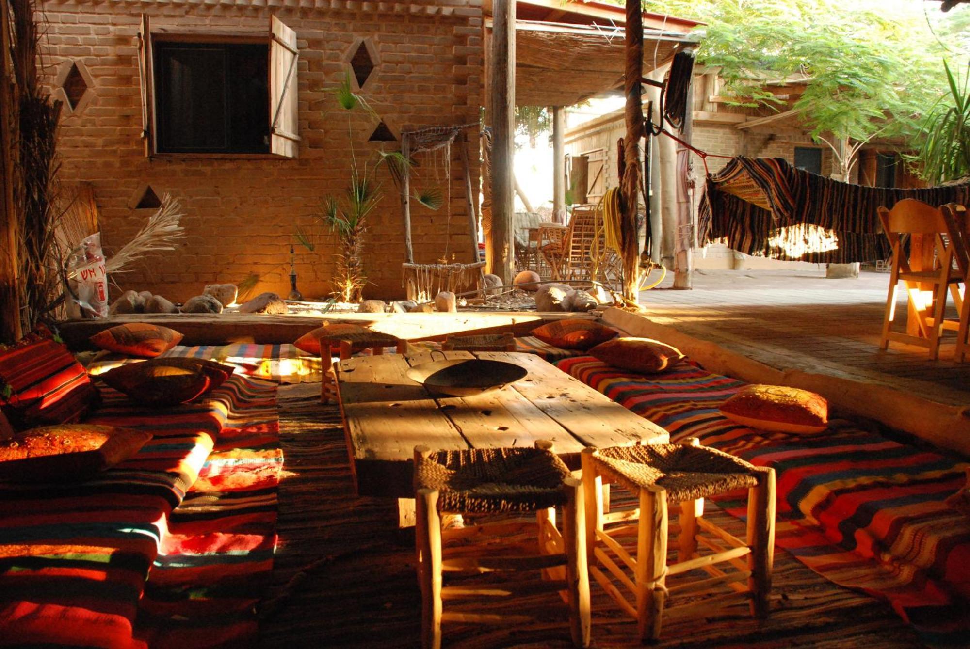 Desert Routes Inn Shvilim ba Midbar Hazeva Bagian luar foto