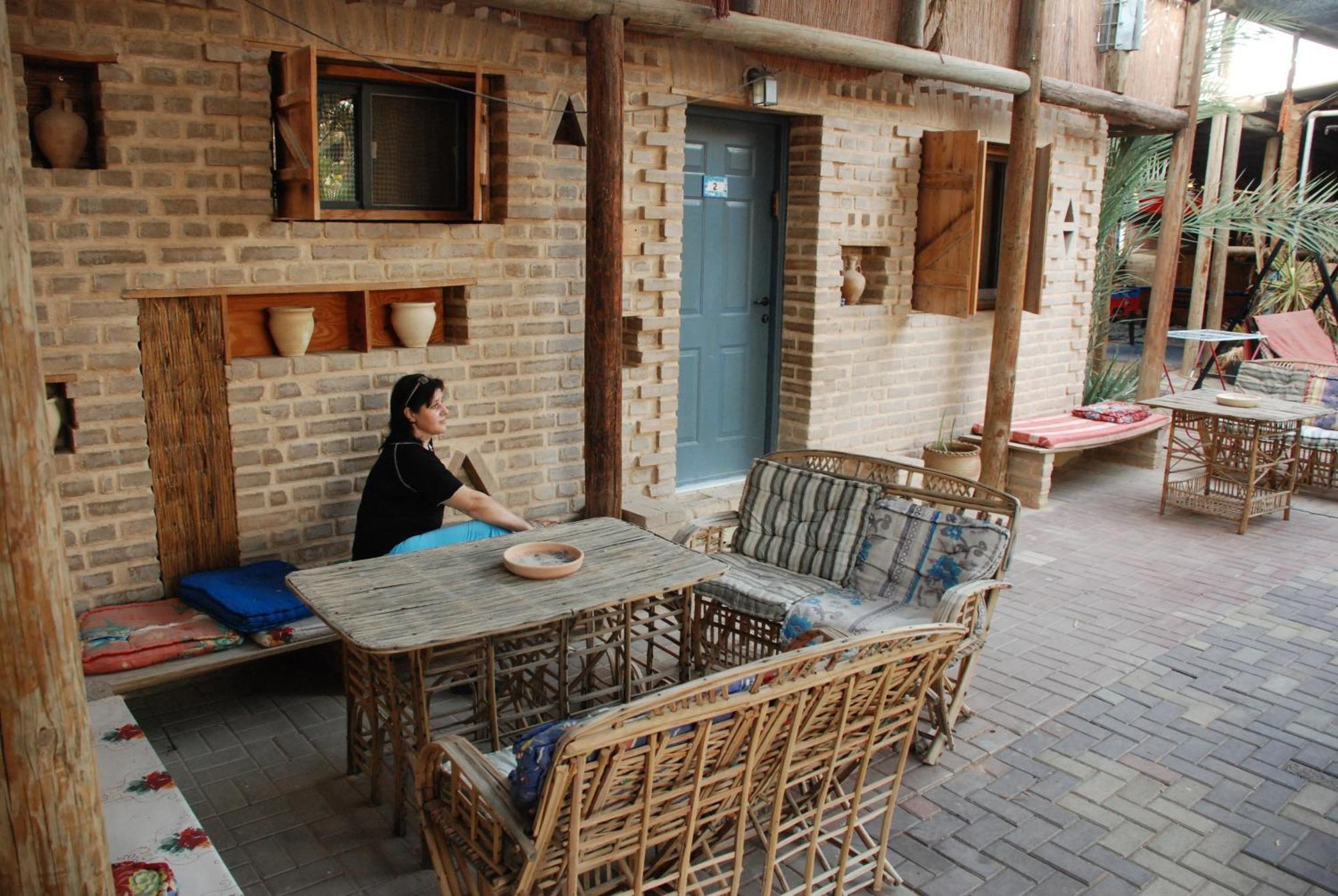 Desert Routes Inn Shvilim ba Midbar Hazeva Bagian luar foto